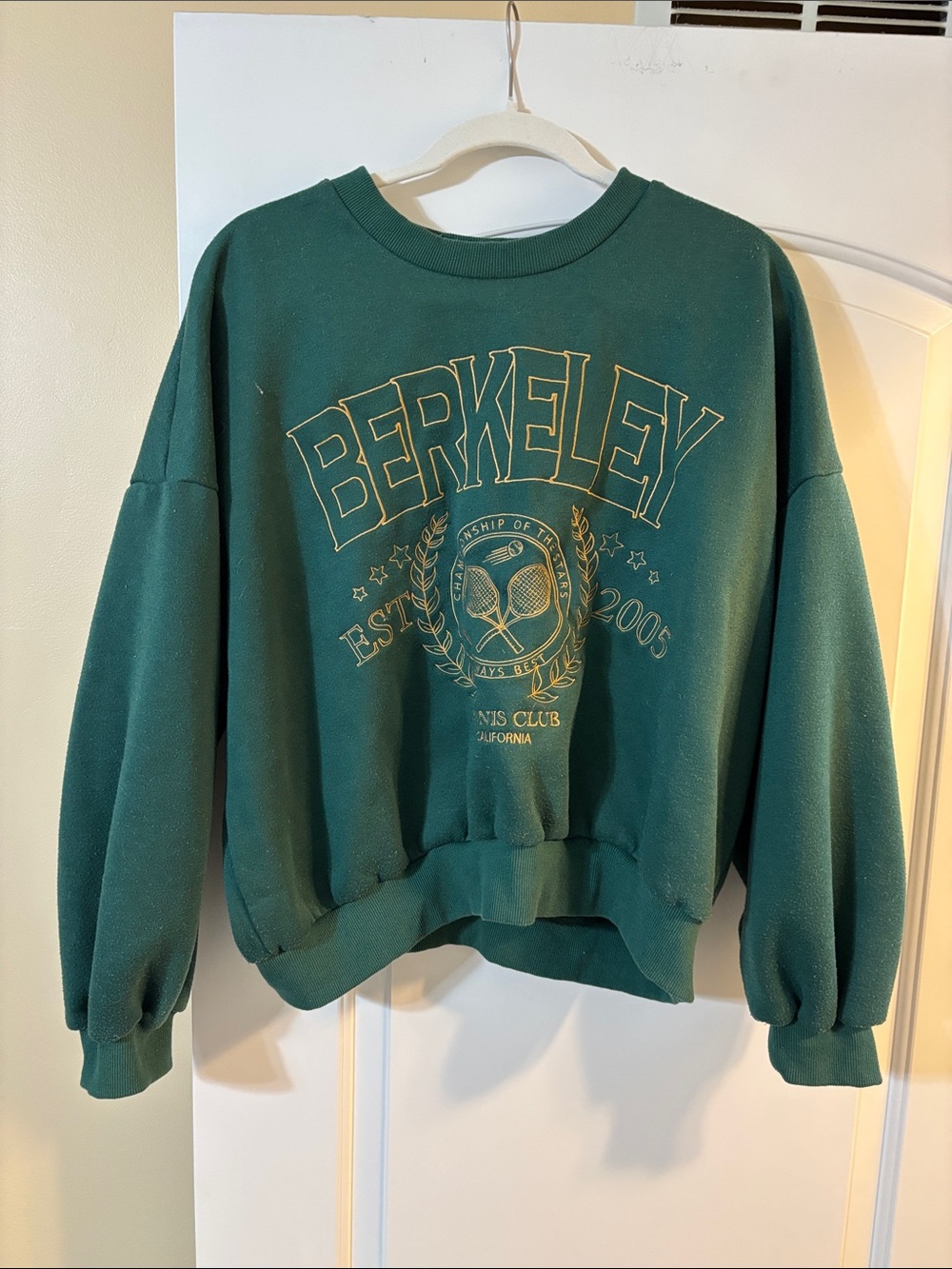 Berkeley Graphic Crewneck Sweatshirt in Emerald Green